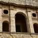 ...presenta sul retro una graziosa loggia a serliana